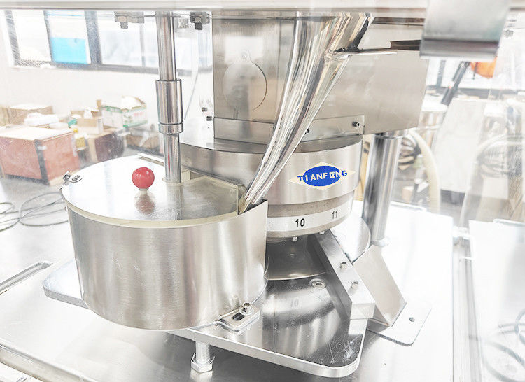 2.2 কেডব্লিউ পাওয়ার দ্রুত এবং নির্ভুল উত্পাদন জন্য ঘূর্ণনশীল ট্যাবলেট প্রেস মেশিন জোরালো ফিডার সঙ্গে ZPW17D