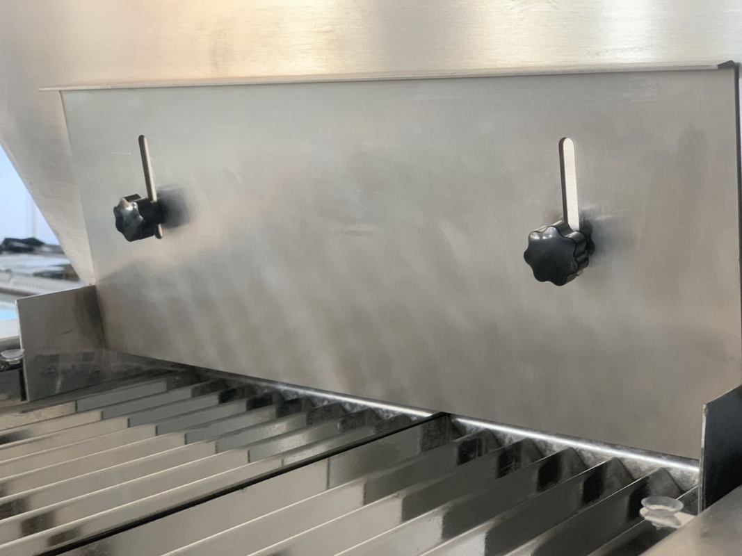 50HZ/60HZ ভোল্টেজ গণনা এবং ভর্তি মেশিন ১০-১২০ বোতল/মিনিট দ্রুত এবং নির্ভুলভাবে ভরার ক্ষমতা