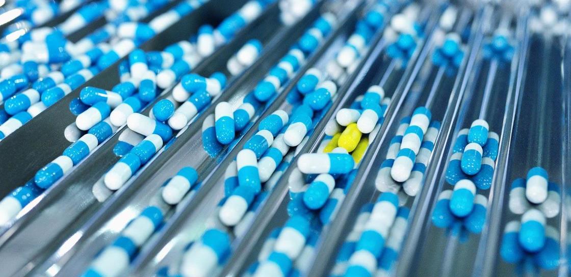 ক্ষমতা গণনা এবং ভর্তি মেশিন, ক্ষমতা: প্রতি মিনিটে ১০-১২০ বোতল, মেশিনের ওজন: ৩২০ কেজি