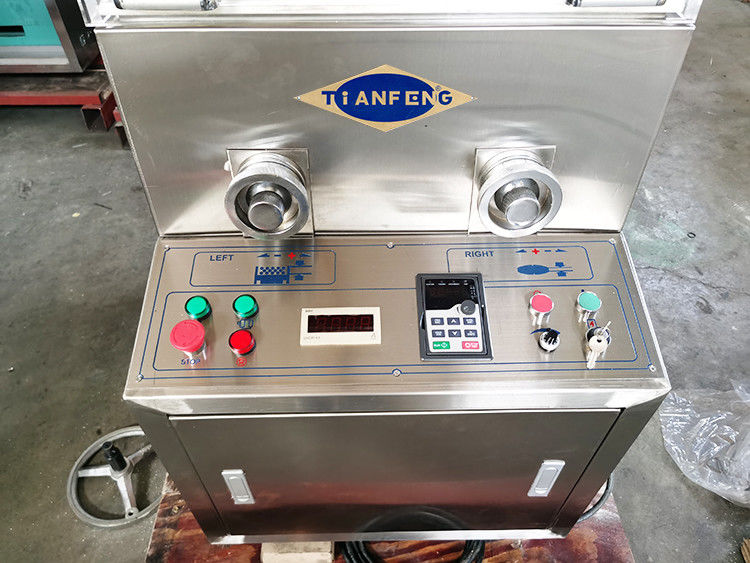 ZPW15D ZPW17D ZPW19D রোটারি ট্যাবলেট প্রেস মেশিন 3KW 42000 পিসি / ঘন্টা 20 মিমি ব্যাসার্ধের পিলের জন্য